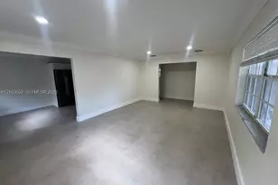 1010 NW 32nd Pl, Miami, FL 33125 - Photo 5