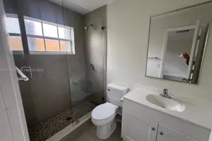 1010 NW 32nd Pl, Miami, FL 33125 - Photo 13