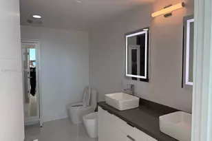 888 Biscayne Blvd, Miami, FL 33132 - Photo 17