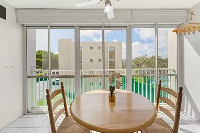 206 SE 10th St #303, Dania Beach, FL 33004 - Photo 25