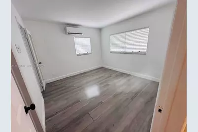 2036 NE 26th St #2, Wilton Manors, FL 33305 - Photo 3