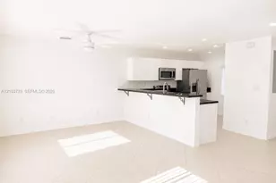 324 NE 3rd St, Hallandale Beach, FL 33009 - Photo 7
