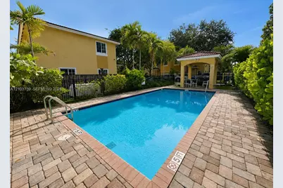 324 NE 3rd St #C, Hallandale Beach, FL 33009 - Photo 17