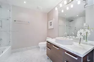 253 NE 2nd St, Miami, FL 33132 - Photo 9