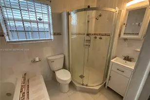 8837 N Cres Dr, Miramar, FL 33025 - Photo 11