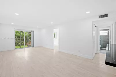 1001 NW 45th St #2, Deerfield Beach, FL 33064 - Photo 1