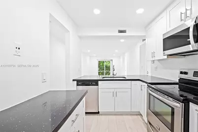 1001 NW 45th St #2, Deerfield Beach, FL 33064 - Photo 3