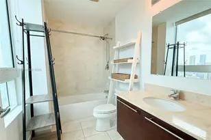 1900 N Bayshore Dr, Miami, FL 33132 - Photo 7