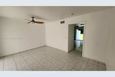 5060 Elmhurst Rd #B, West Palm Beach, FL 33417 - Photo 3