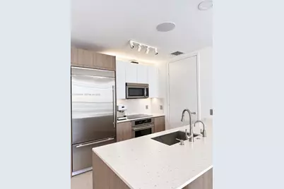 1300 Brickell Bay Dr #3805, Miami, FL 33131 - Photo 17