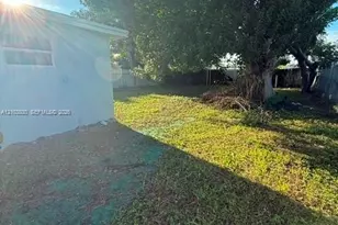 5328 NW 18th St, West Park, FL 33023 - Photo 13