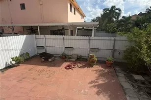 5890 W 25th Ct, Hialeah, FL 33016 - Photo 9