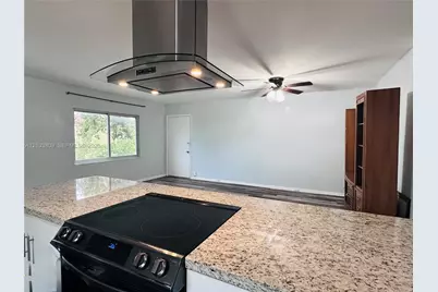 850 SW 133rd Ter #318B, Pembroke Pines, FL 33027 - Photo 11