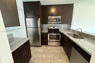 365 NE 125th St, North Miami, FL 33161 - Photo 5