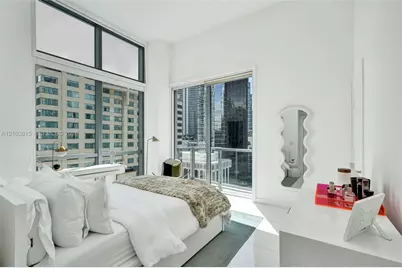 1060 Brickell Ave #1207, Miami, FL 33131 - Photo 7