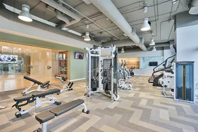 16385 Biscayne Blvd #2302, North Miami Beach, FL 33160 - Photo 27