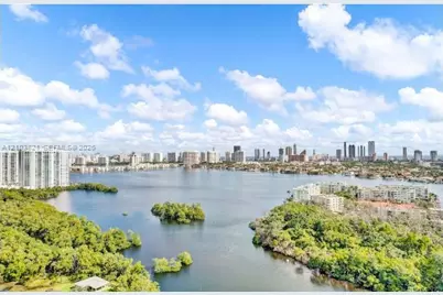 16385 Biscayne Blvd #2302, North Miami Beach, FL 33160 - Photo 17
