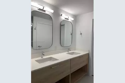 16385 Biscayne Blvd #2302, North Miami Beach, FL 33160 - Photo 9