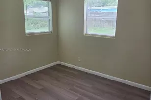 390 SW 7th Rd SW, Vero Beach, FL 32962 - Photo 13