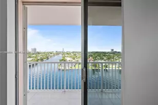 3161 S Ocean Dr, Hallandale Beach, FL 33009 - Photo 15