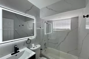 200 SW 10th St, Hallandale Beach, FL 33009 - Photo 9