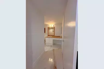19501 W Country Club Dr #406, Aventura, FL 33180 - Photo 17