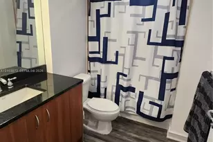 300 S Biscayne Blvd, Miami, FL 33131 - Photo 35