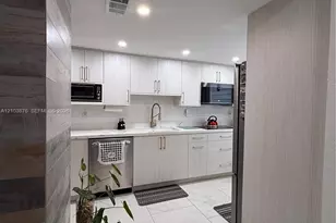 14121 SW 66th St, Miami, FL 33183 - Photo 5