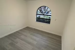 5640 W 20th Ct, Hialeah, FL 33016 - Photo 11