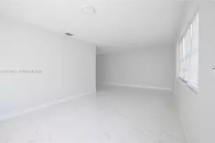 10504 SW 77th Ct, Pinecrest, FL 33156 - Photo 3