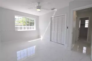 10504 SW 77th Ct, Pinecrest, FL 33156 - Photo 7