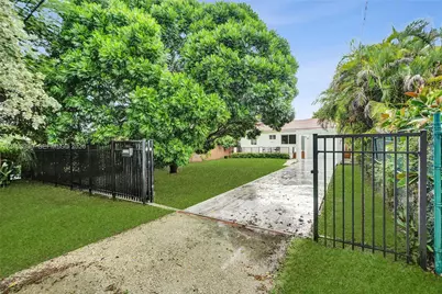 3334 SW 64th Ave, Miami, FL 33155 - Photo 5