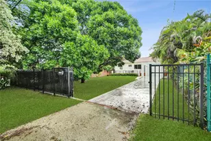 3334 SW 64th Ave, Miami, FL 33155 - Photo 5