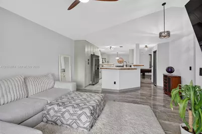 1605 SW 158th Ave, Pembroke Pines, FL 33027 - Photo 17