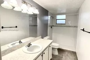 410 NW 68th Ave, Plantation, FL 33317 - Photo 15