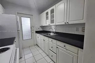 1719 Wiley St, Hollywood, FL 33020 - Photo 9