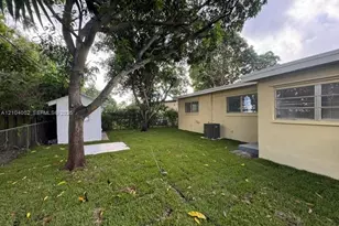 1431 NE 202nd St, Miami, FL 33179 - Photo 9