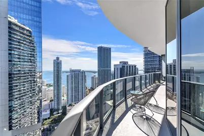 45 SW 9th St #4501, Miami, FL 33130 - Photo 1