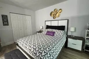 1860 Venice Park Dr, North Miami, FL 33181 - Photo 15