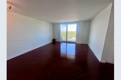2020 NE 135th St #810, North Miami, FL 33181 - Photo 3