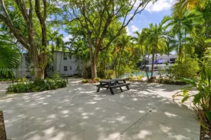 5560 SW 78th St, Miami, FL 33143 - Photo 17