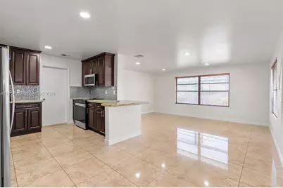 3300 SW 87th Ct, Miami, FL 33165 - Photo 11