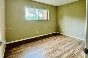 6900 SW 39th St, Davie, FL 33314 - Photo 15