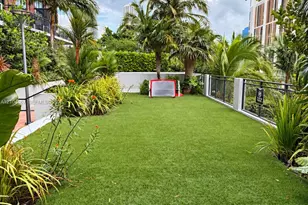 1749 NE Miami Ct, Miami, FL 33132 - Photo 17