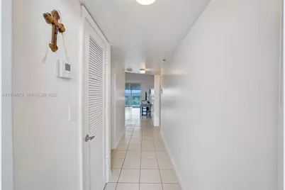 3001 W Rolling Hills Cir #702, Davie, FL 33328 - Photo 5