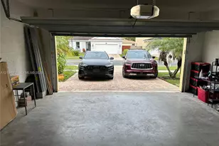 3060 SE 4th Ct, Homestead, FL 33033 - Photo 3