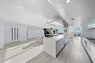 1040 Biscayne Blvd, Miami, FL 33132 - Photo 11