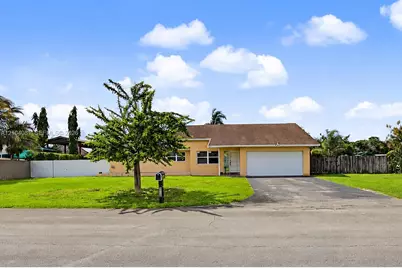 28702 SW 163rd Ct, Homestead, FL 33033 - Photo 1
