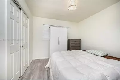10455 SW 43rd Ter, Miami, FL 33165 - Photo 11