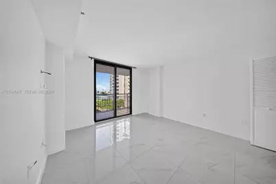 540 Brickell Key Dr #916, Miami, FL 33131 - Photo 5